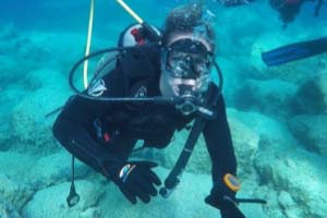 Edina Muller  scuba diving 